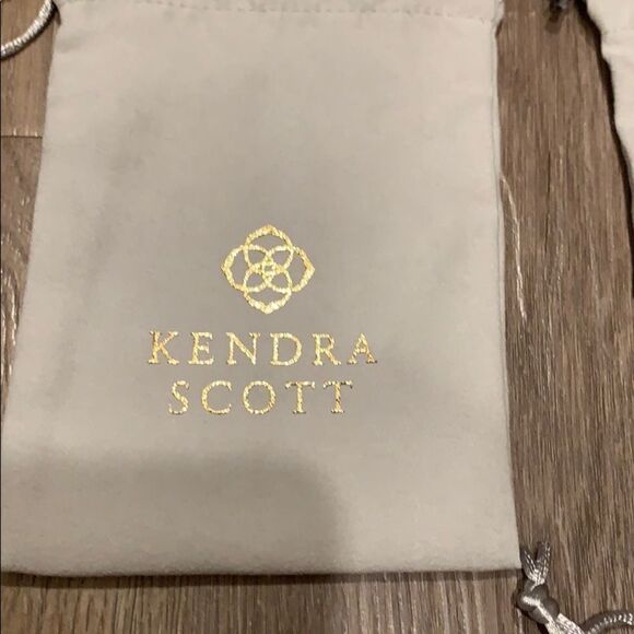 Kendra jewelry dust bag bundle 🎁 - Picture 2 of 3